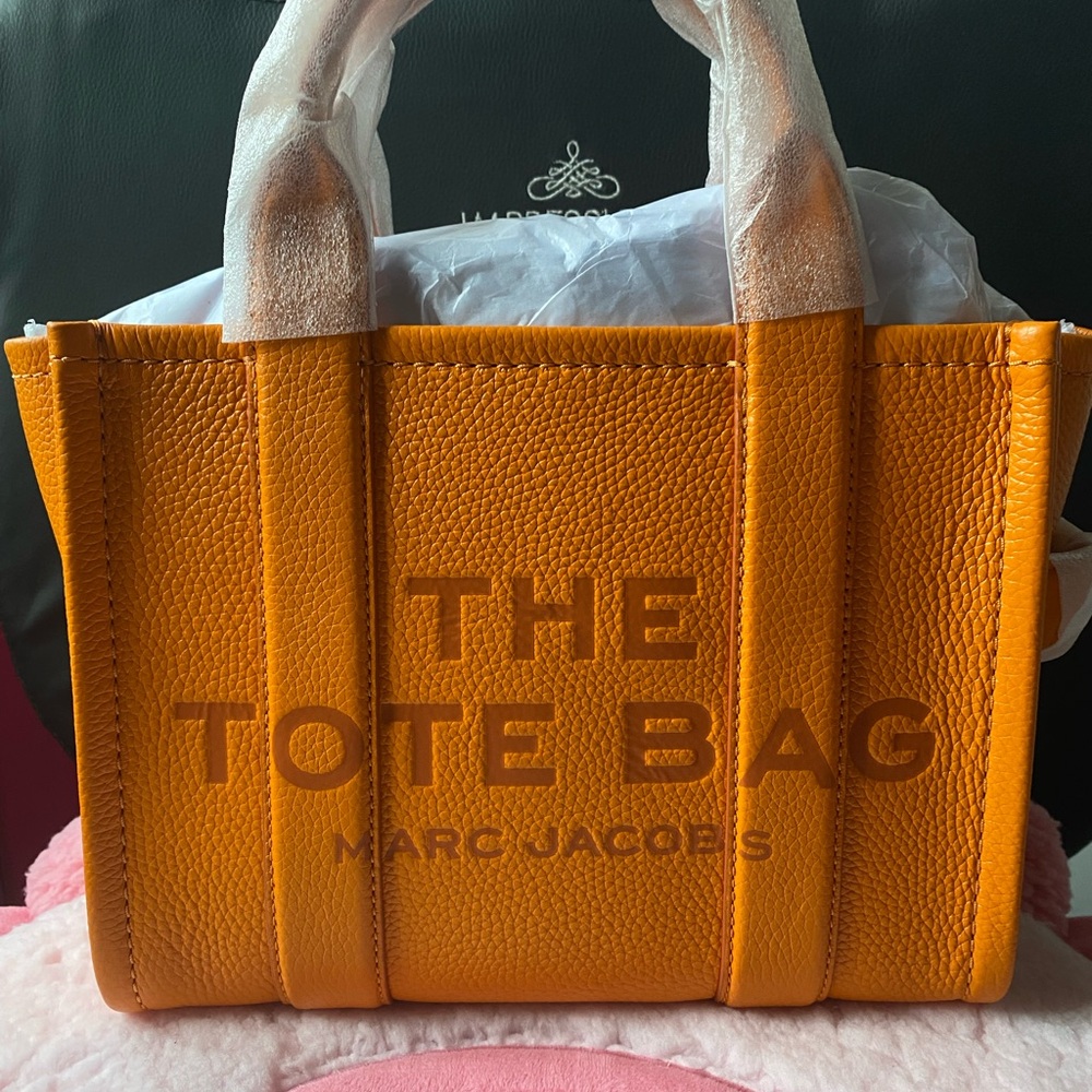 marc jacobs leather tote bag
